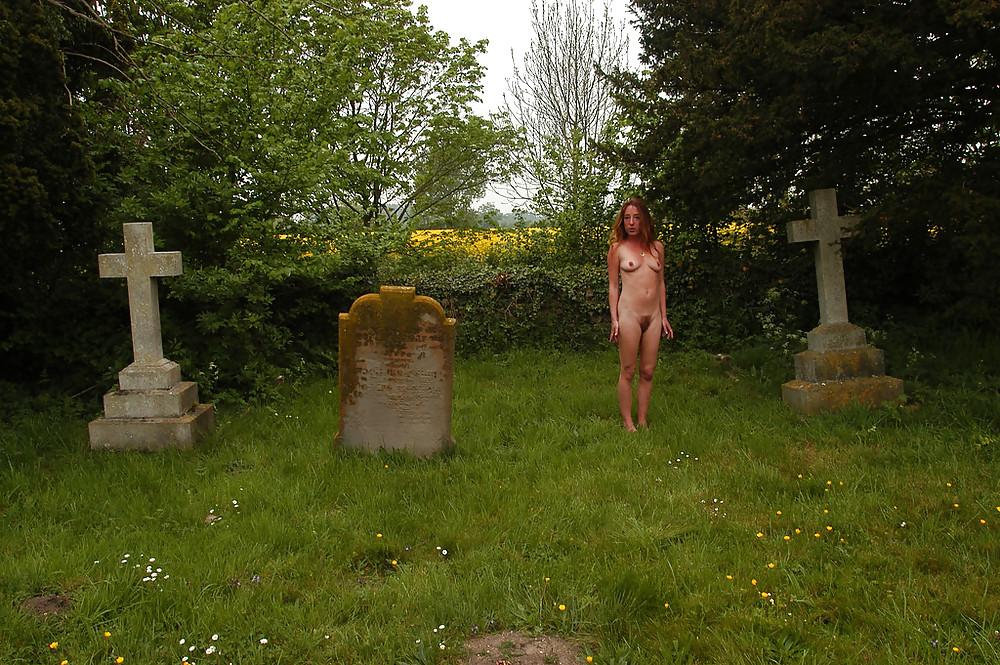 25P Flashing in graveyards