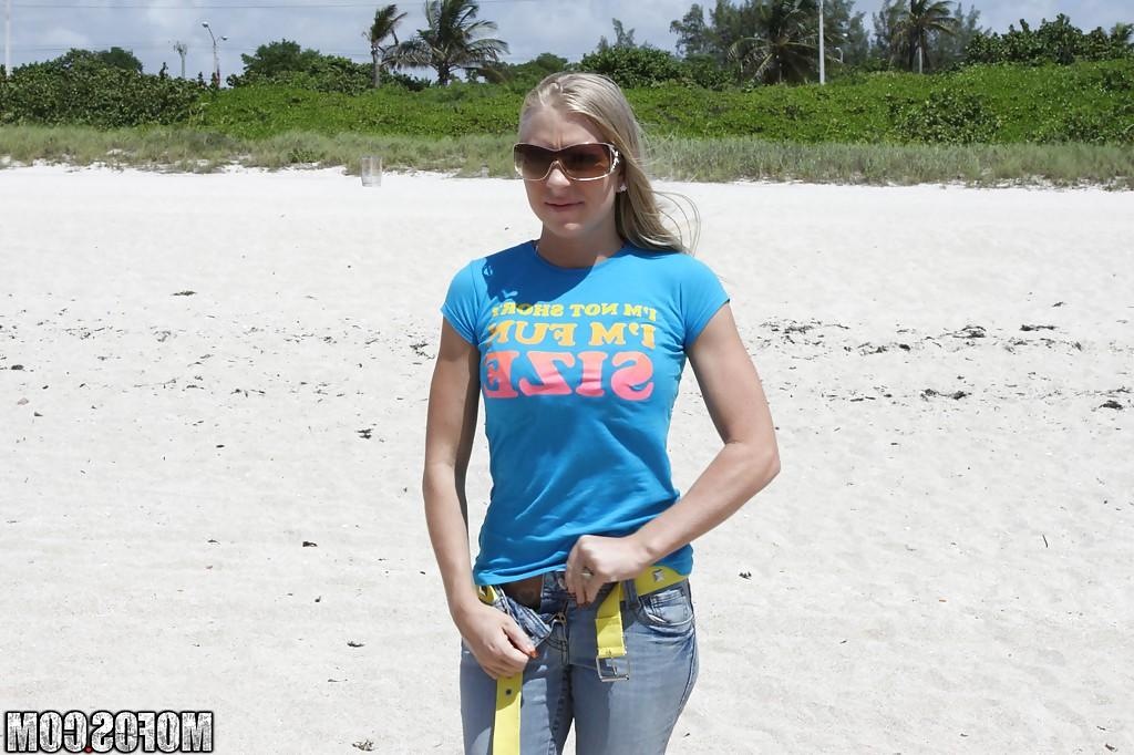16P Blonde beach babe Britney Brooks posing fully clothed in denim jeans