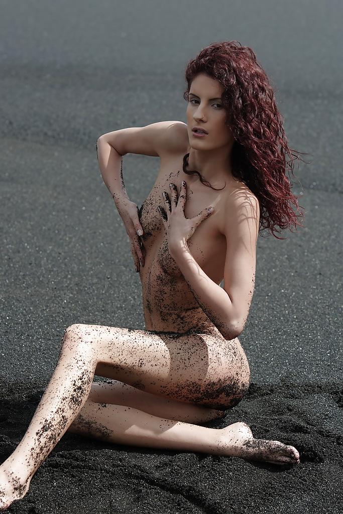 16P Terrific babe pornstar spreads her slender legs and shows her pussy