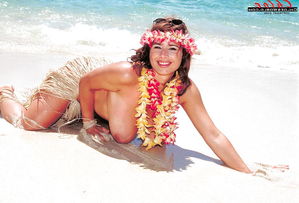 16P Seductive fatty Chloe Vevrier displaying her fat tits on the hawaiian beach