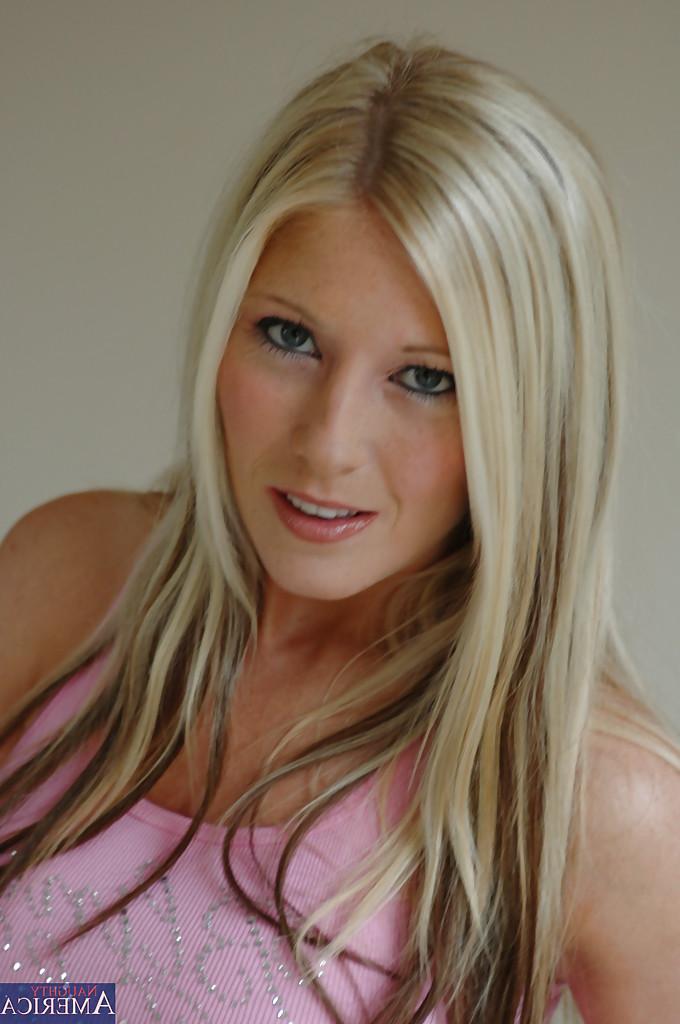 16P Blonde whore with sexy tits and body Michelle spreading her legs