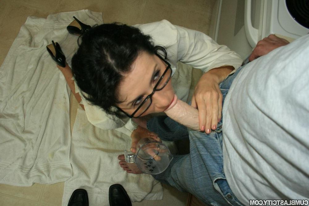16P Slutty mature brunette in glasses gives a blowjob and gets bukkaked