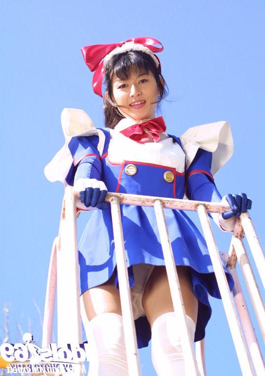 14P Seductive asian babe in christmass outfit uncovering her nice tits and bush