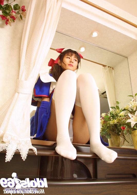 14P Seductive asian babe in christmass outfit uncovering her nice tits and bush