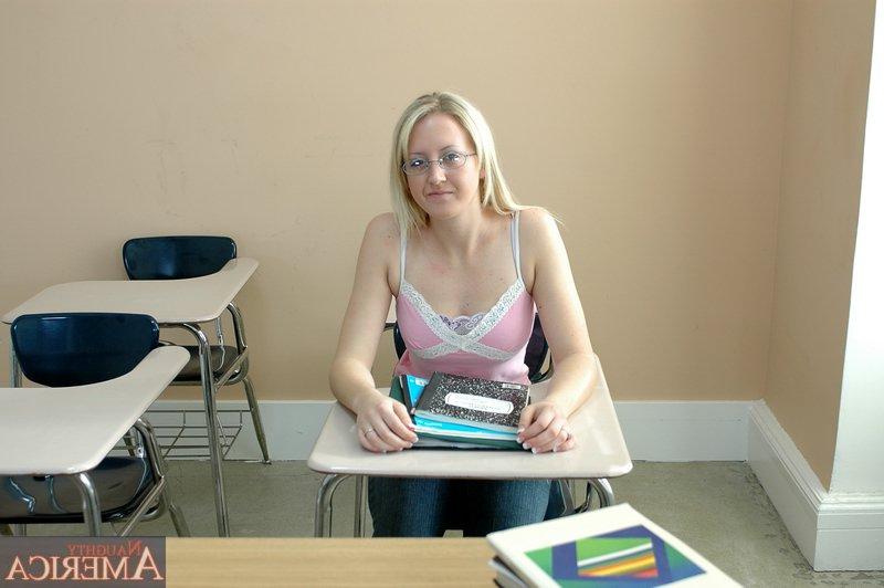 16P Nerdy coed in glasses Piper Parker got her tight cunt fucked hardcore