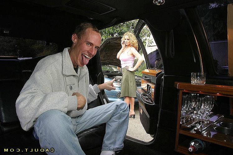 15P Juggy cougar gives a sloppy blowjob on a throbbing boner in the car