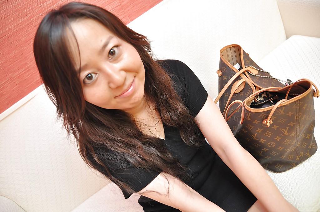 16P Pretty asian brunette Kanako is a milf that loves masturbating