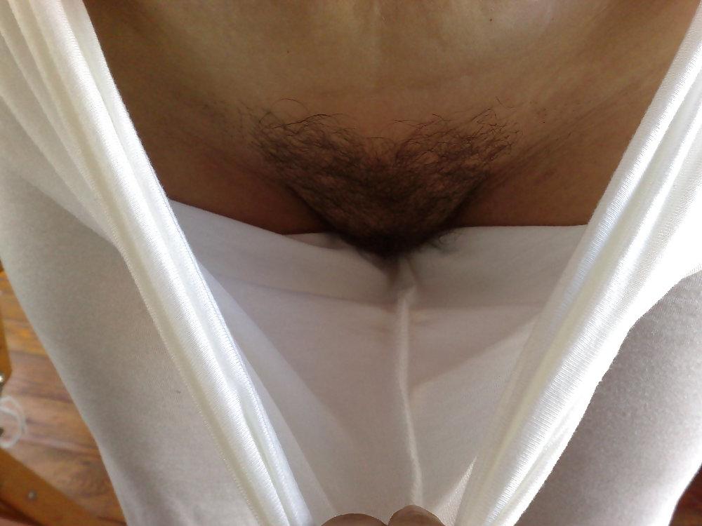 12P Hairy pussy