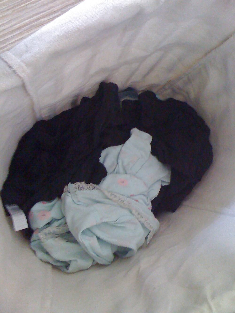 12P The wife's aunty's shoes & BIG pants
