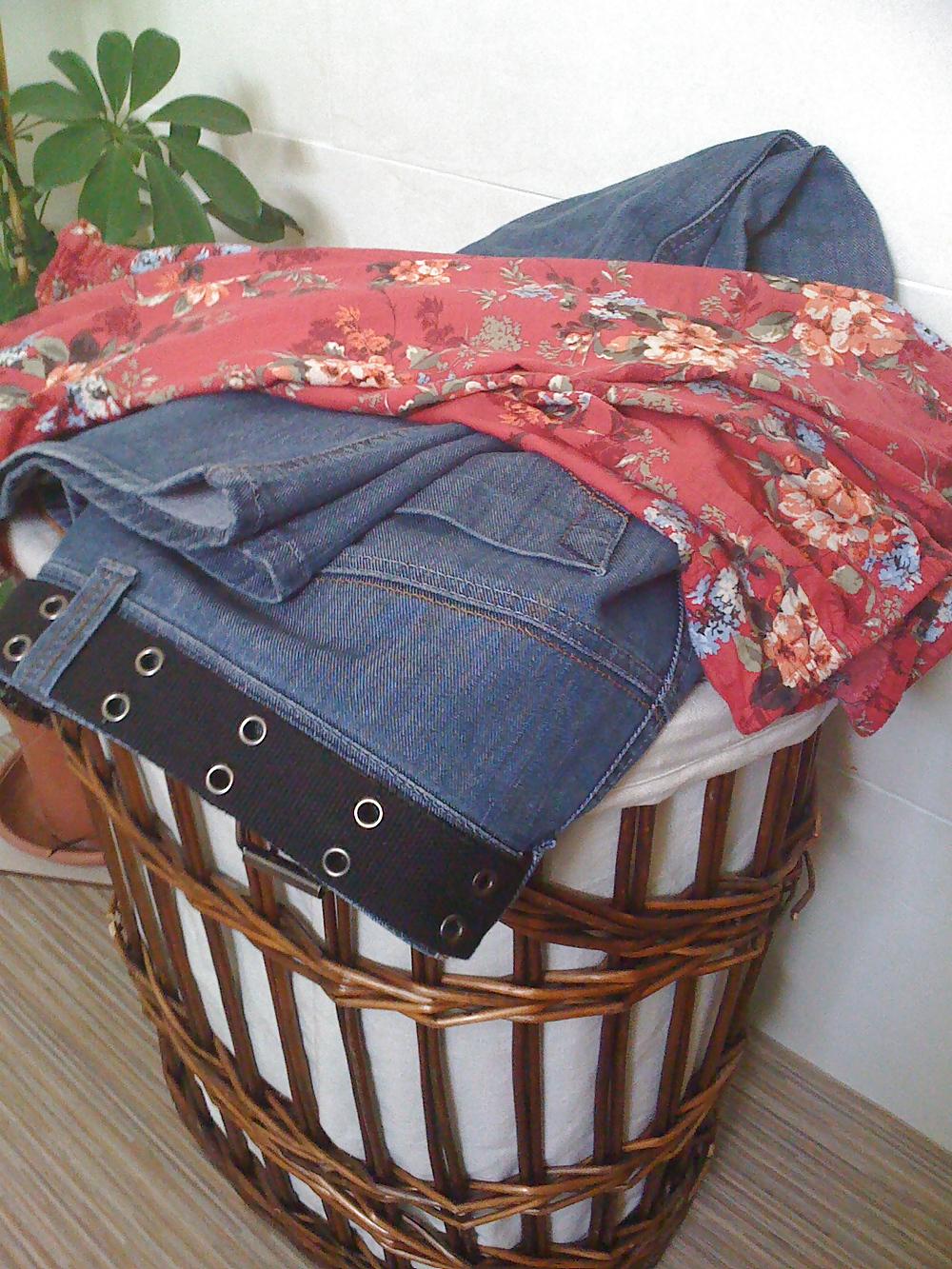 12P The wife's aunty's shoes & BIG pants