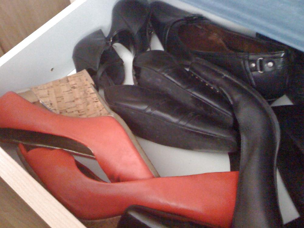 12P The wife's aunty's shoes & BIG pants