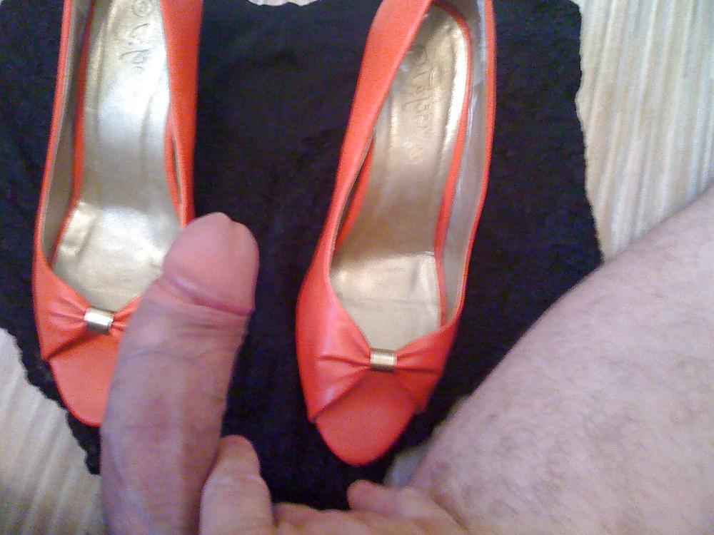 12P The wife's aunty's shoes & BIG pants