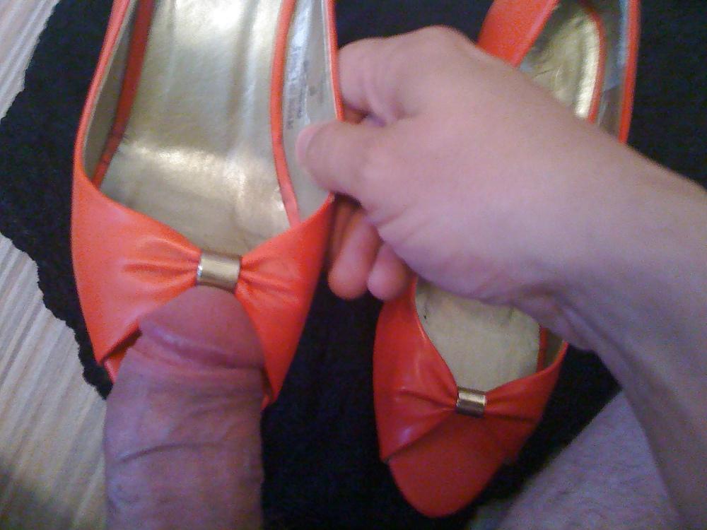 12P The wife's aunty's shoes & BIG pants