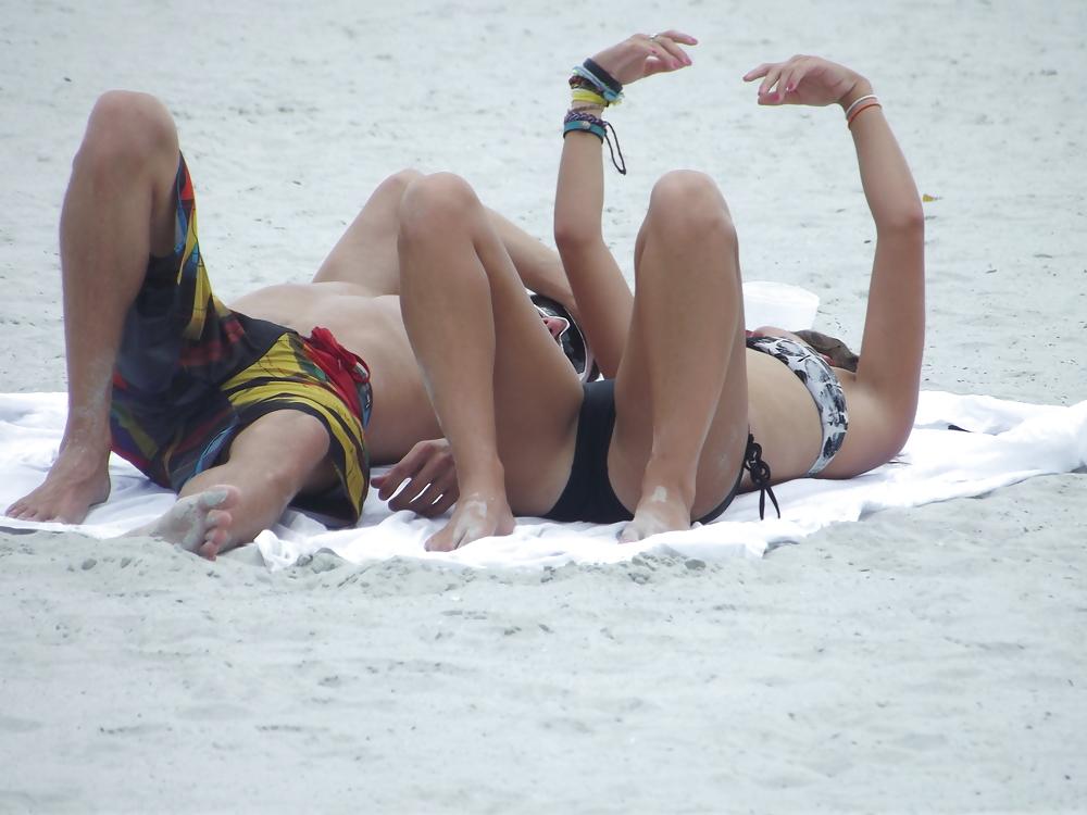 25P Sexy beach babes tits ass and cameltoe shots