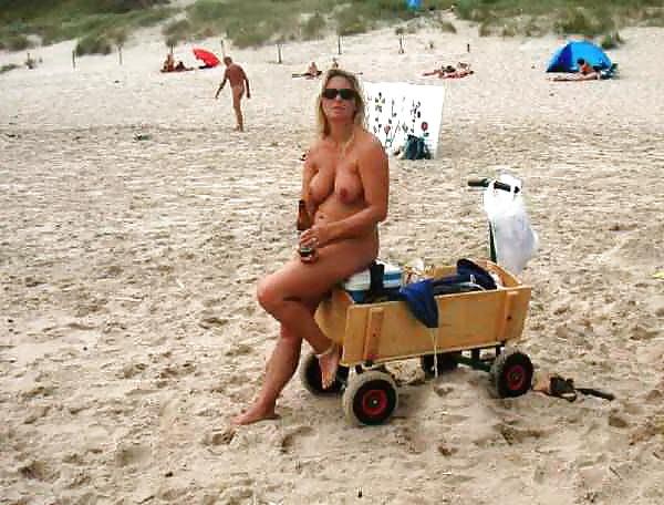 18P Naked beach 115.