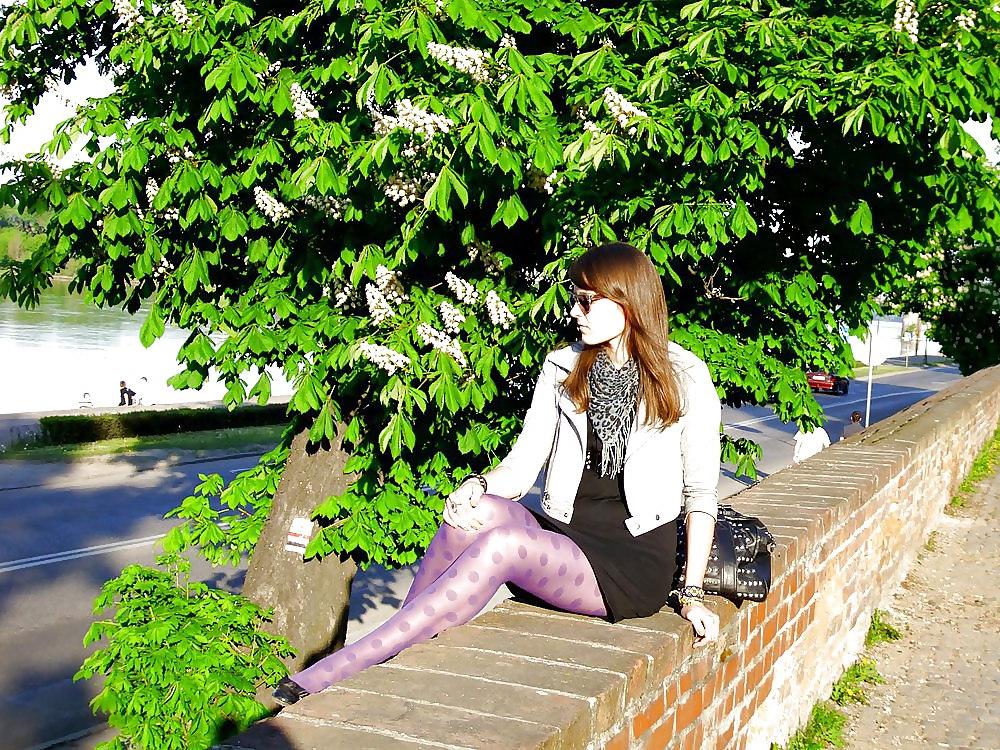 17P Amateurs in purple nylons