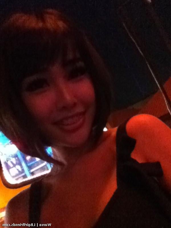 16P Non nude self shots compliments of pretty Asian shemale Wawa
