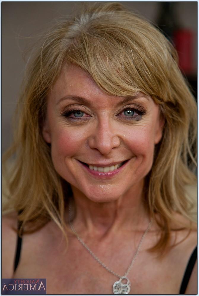 16P Gorgeous mom Nina Hartley shows her tits after a blowjob and has sex