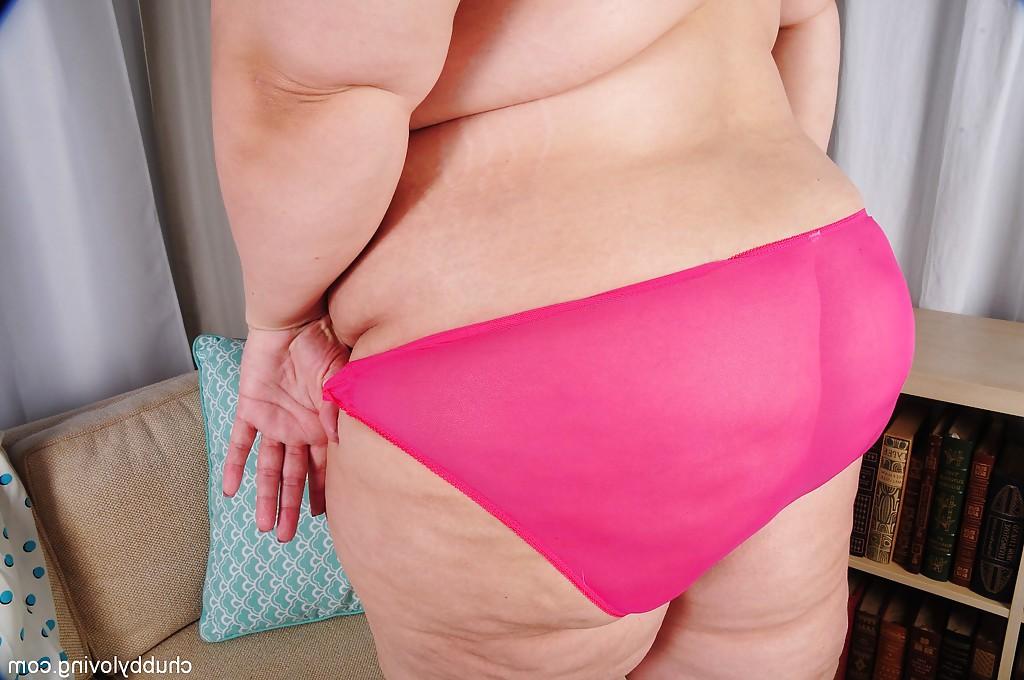 16P Huge woman Erin flashing super sized pink panties and fat breasts