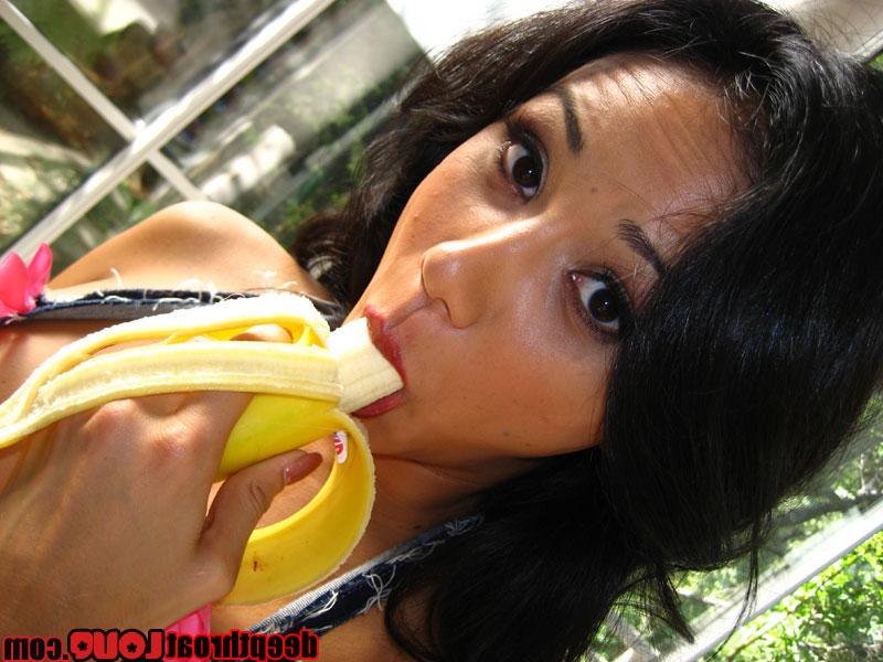16P Latin MILF babe Nadia Styles shows her sexy ass and spreads pussy