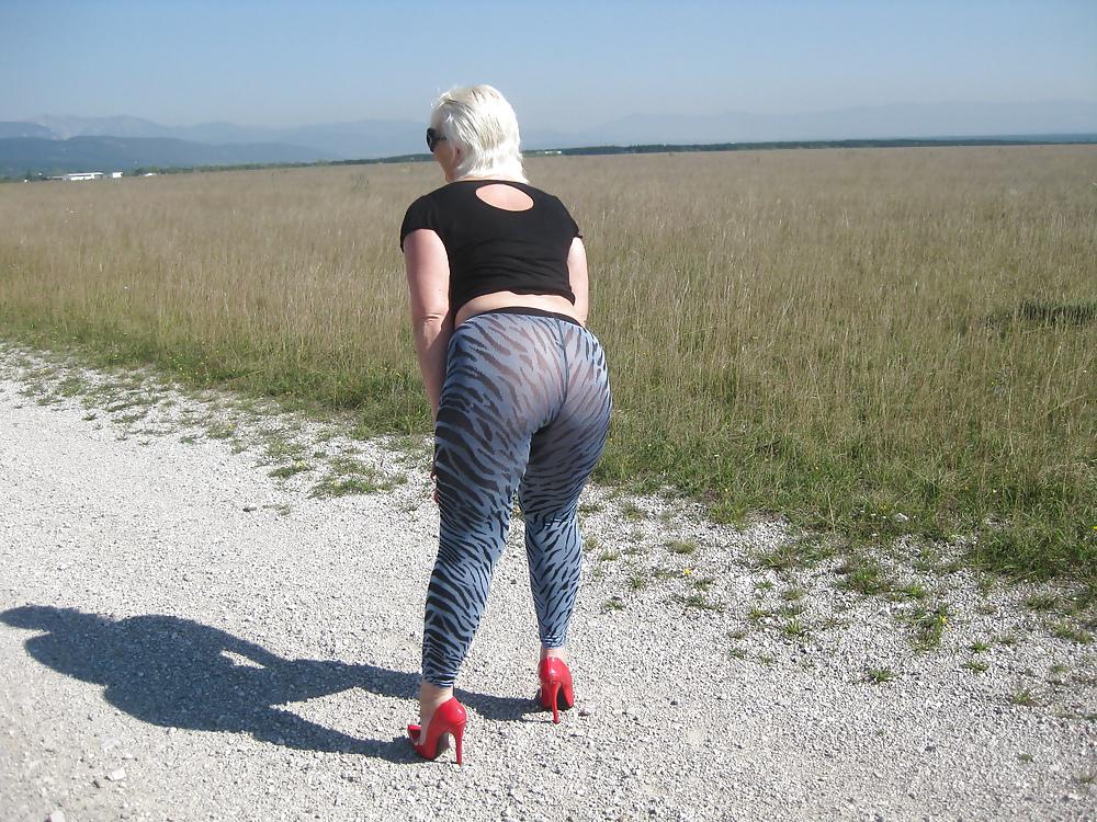 25P Nylons and High Heels Outdoor