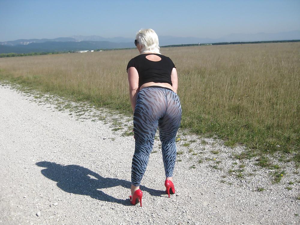 25P Nylons and High Heels Outdoor