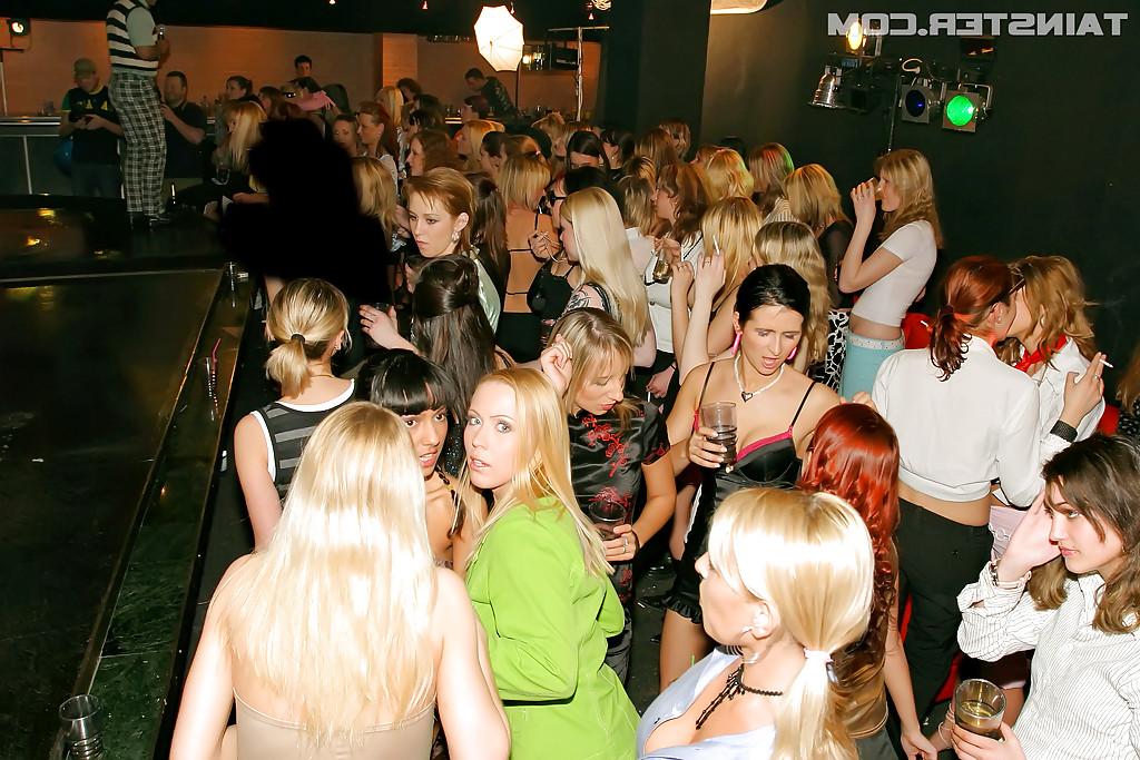16P Cock-hungry european gals showing off their blowjob skills at the drunk party