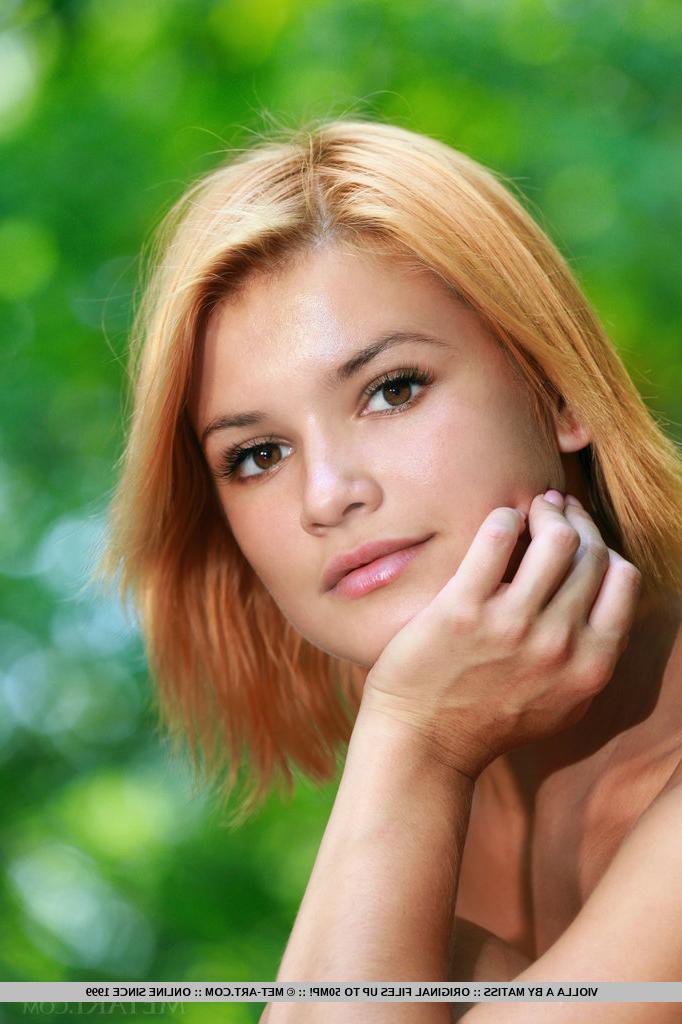 18P Hot teen Violla A with saggy tits baring hot ass and bare feet in the woods