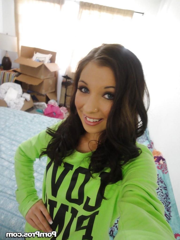 16P Hot coed Sasha Hall stripping and spreading her legs in front of the mirror