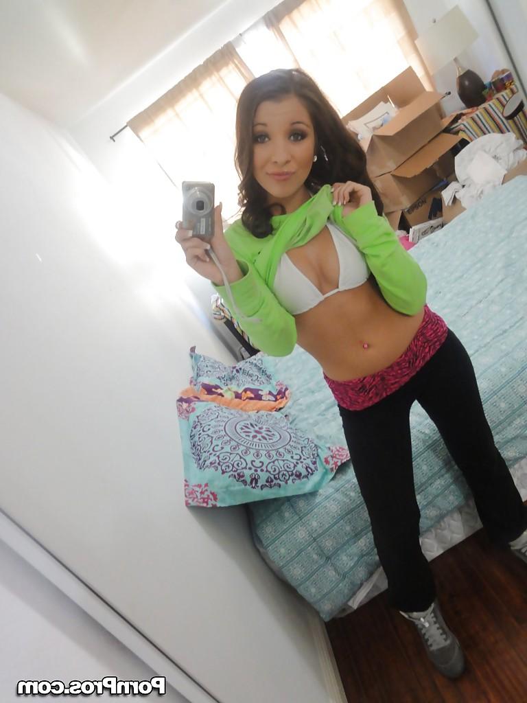16P Hot coed Sasha Hall stripping and spreading her legs in front of the mirror