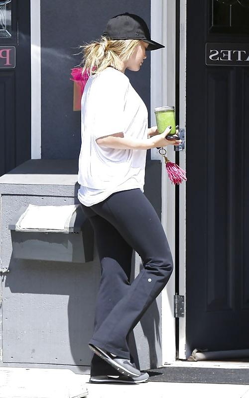 6P Hilary Duff headed to a gym in Los Angeles
