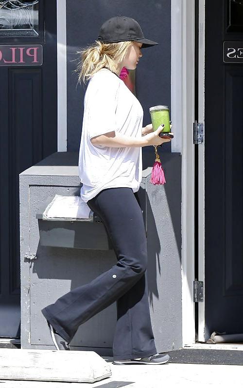 6P Hilary Duff headed to a gym in Los Angeles