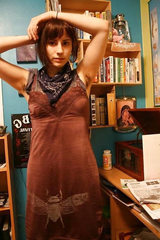 21P Hairy young Girls