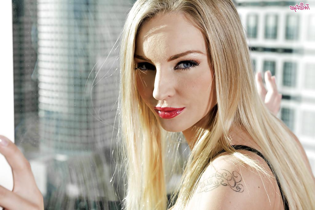 16P Hottest coed blonde Staci Carr shows us her slender naked body