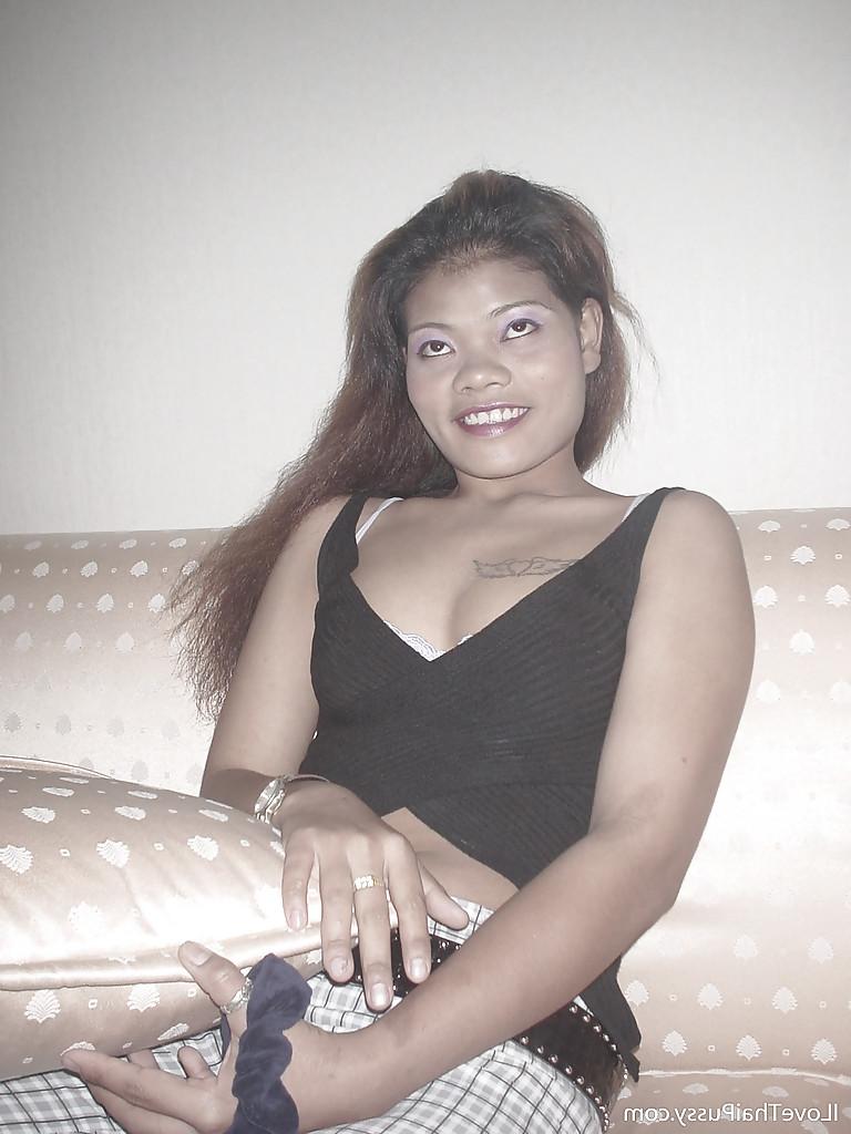 16P Filthy asian babe with hot ass stripping and spreading her legs