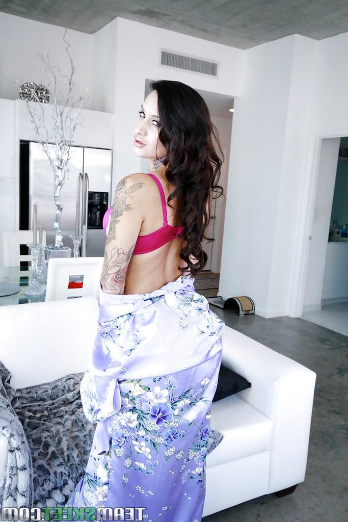 16P Swank and swell amateur babe Alby Rydes exposes her oiled ass