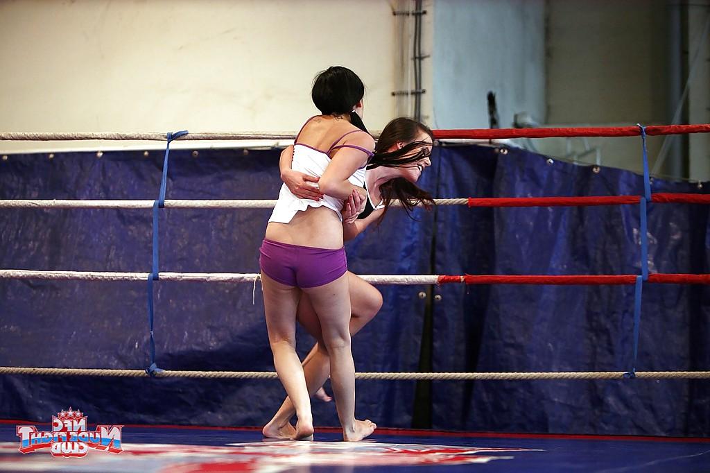 15P BDSM lesbian Kerry and Amanda Moore fight for the right to cum