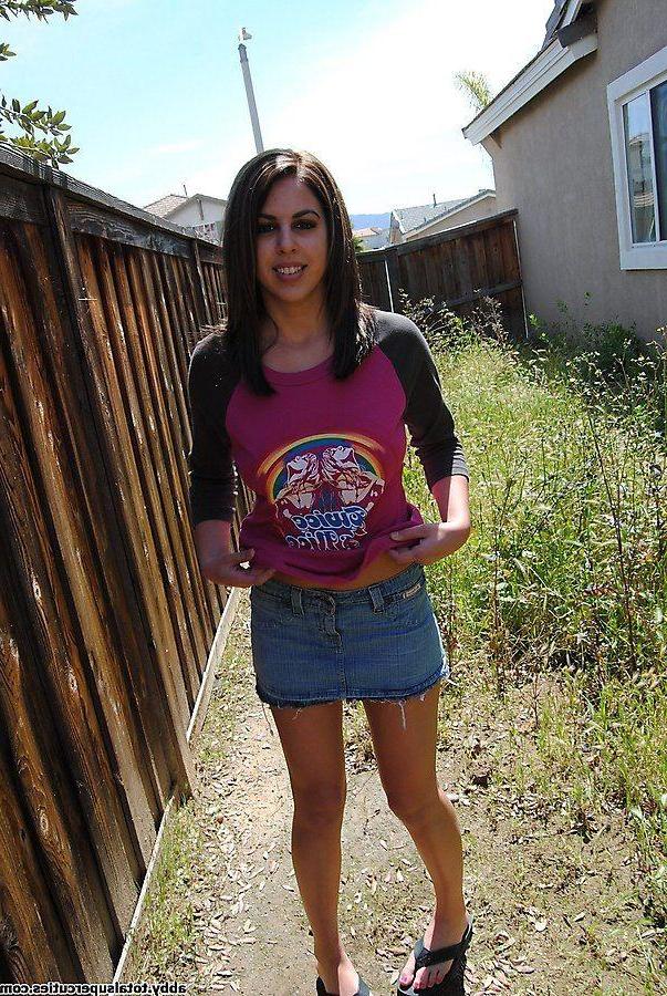 20P Pictures of teen star Abby giving you little flashes outside