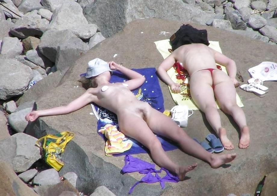 25P Beach Hairy Peepees