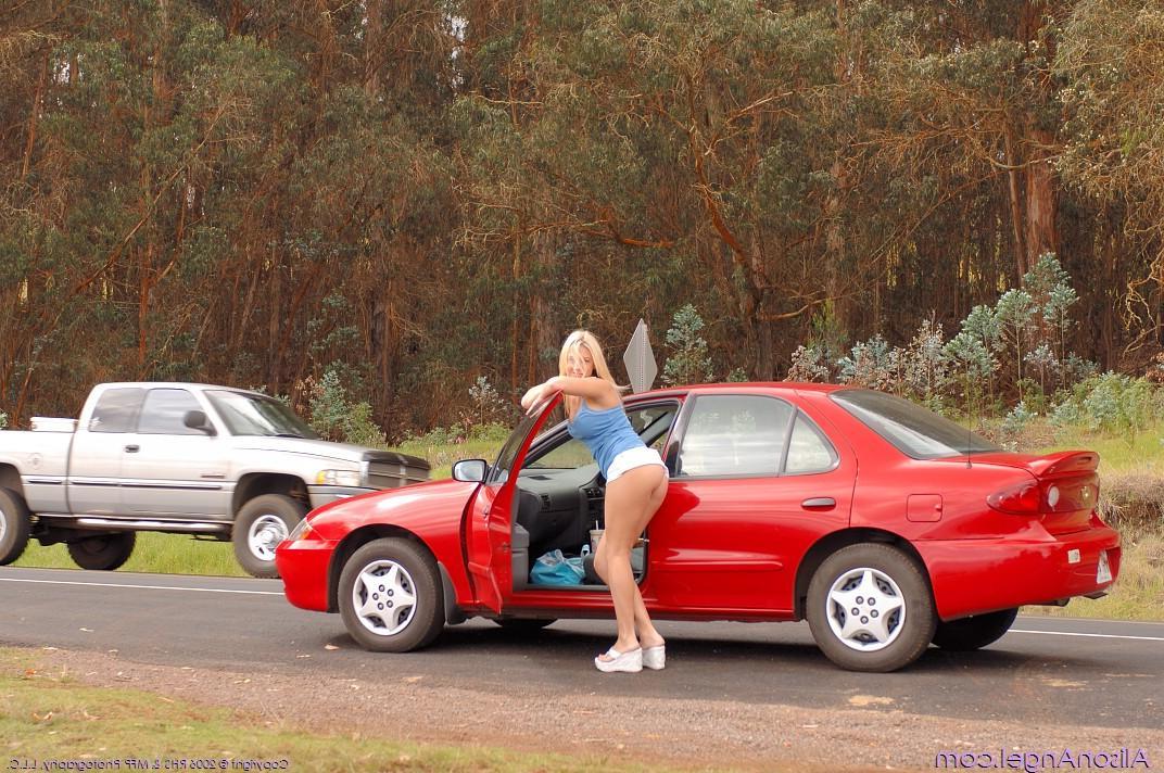 20P Pictures of teen girl Alison Angel flashing outside