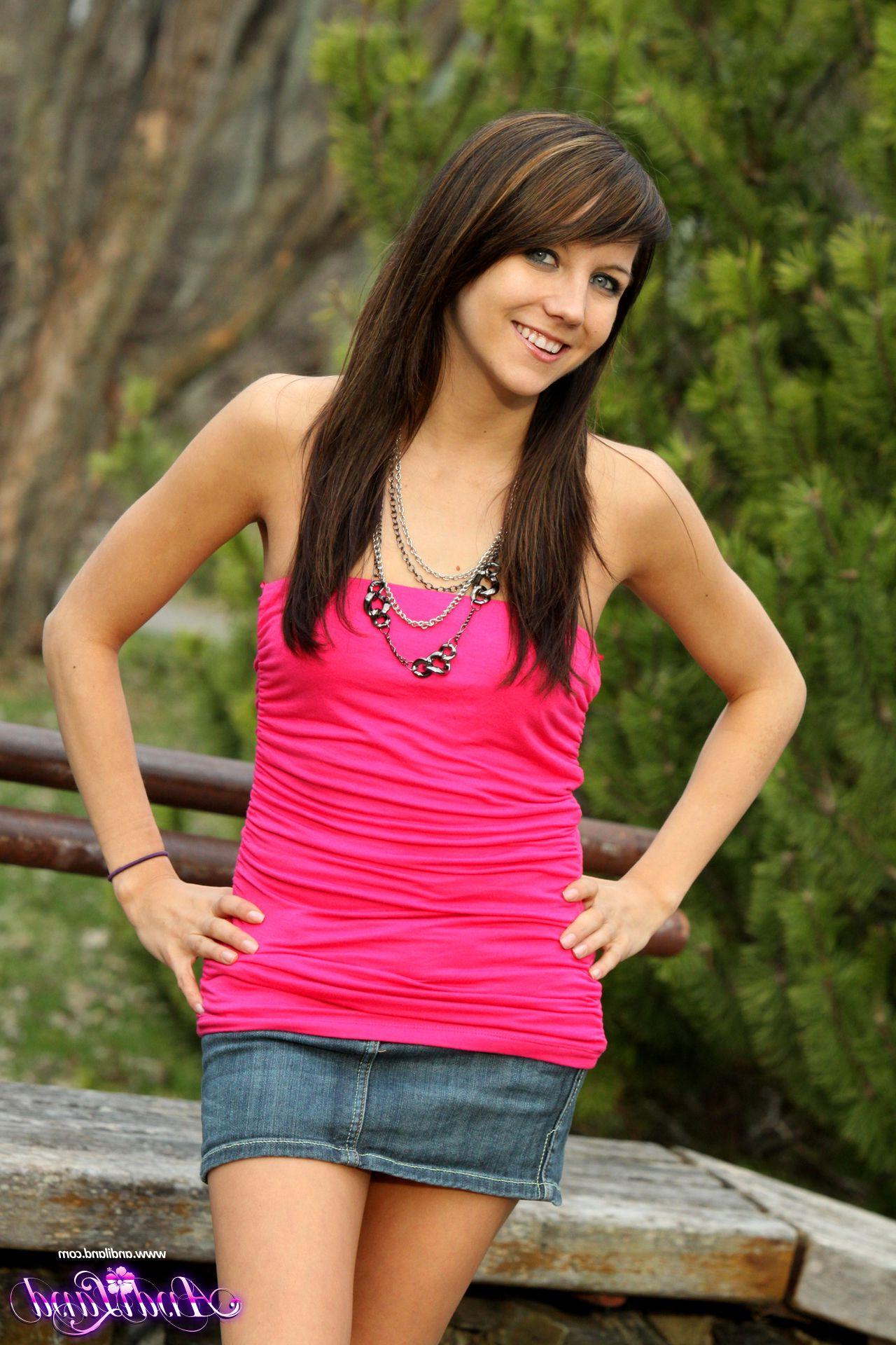 15P Pictures of teen star Andi flashing outside