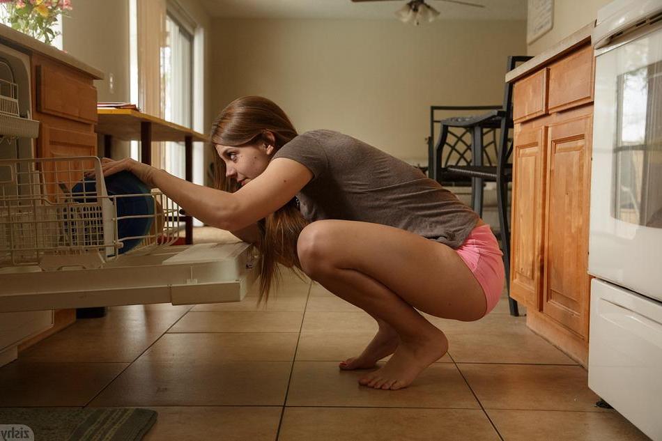 8P Pretty teen Aubrey Snow teases with her tight body at home