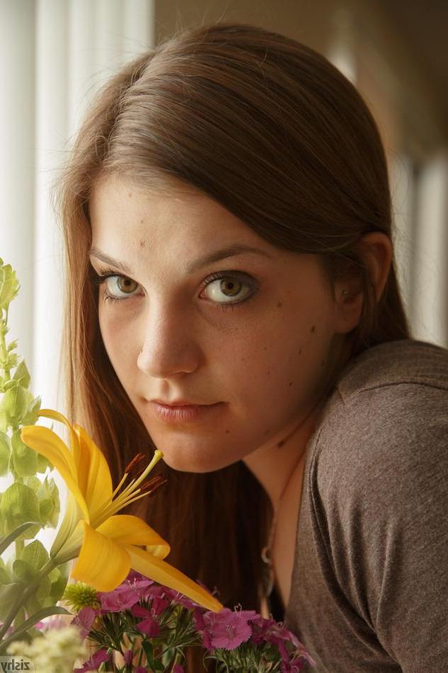 8P Pretty teen Aubrey Snow teases with her tight body at home