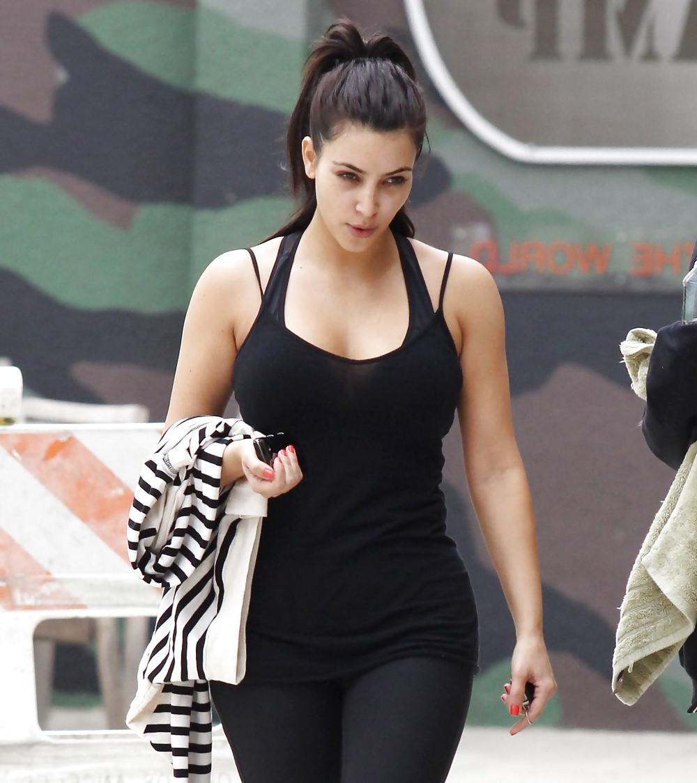 25P Kim Kardashian in leggings leaving a gym in Studio City