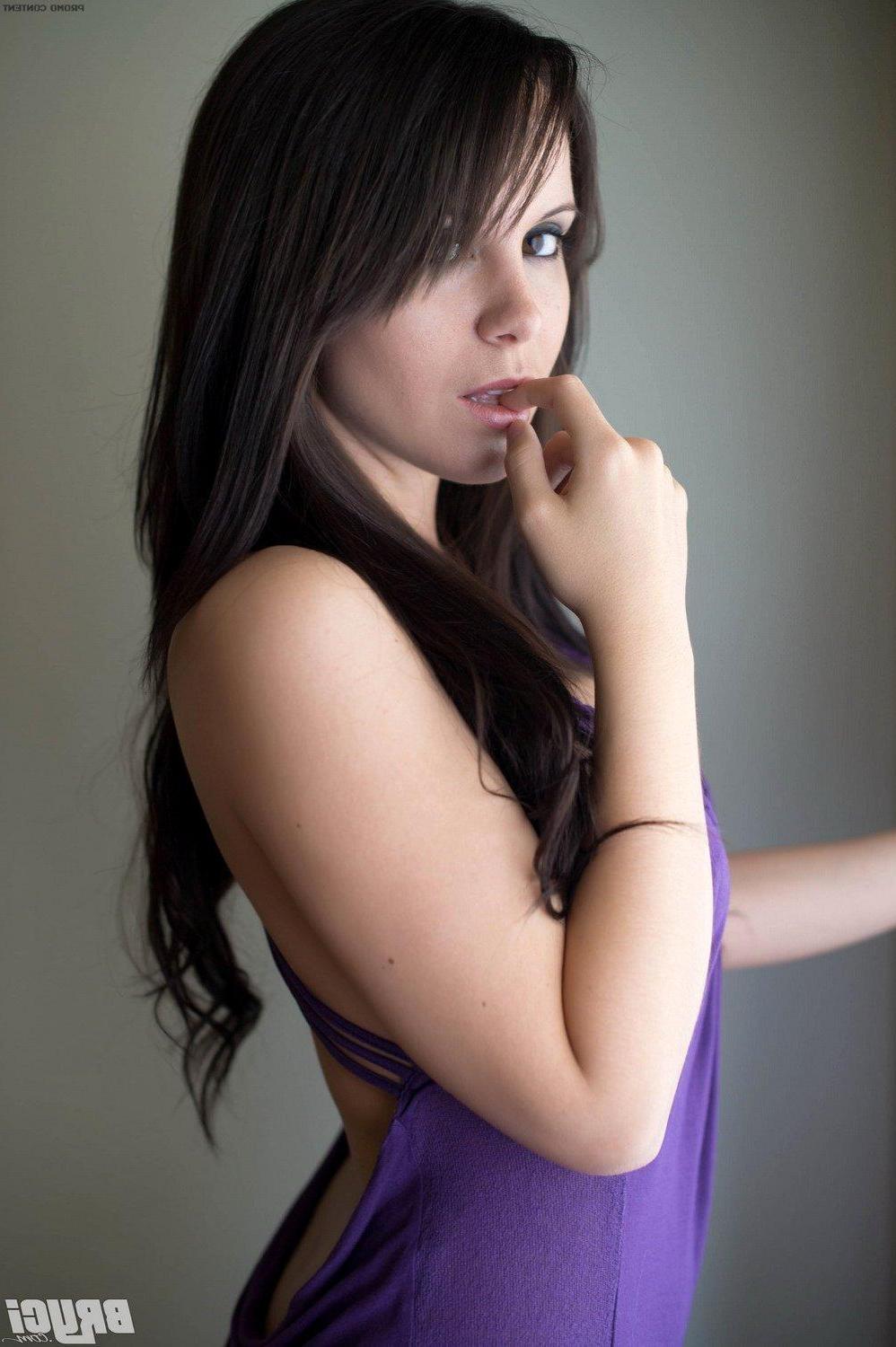 15P Pictures of Bryci wearing a sexy tank top and panties