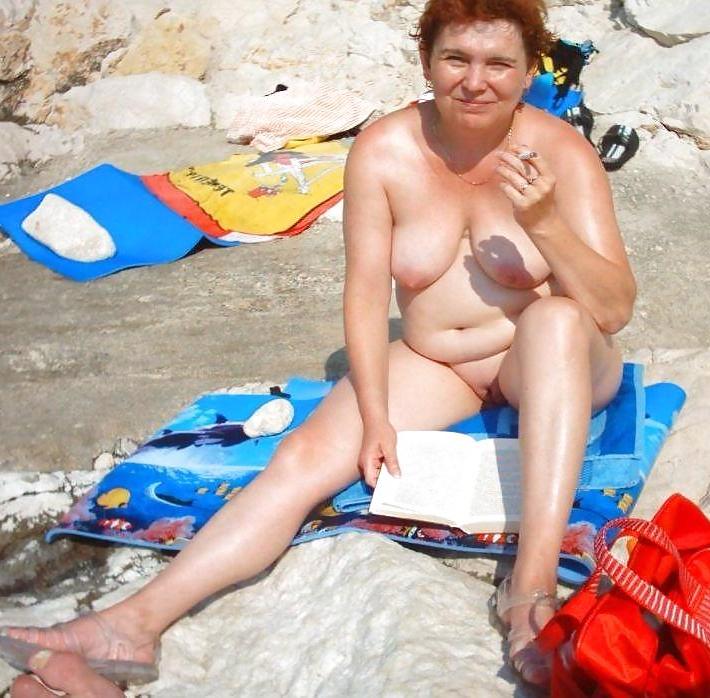 25P Redheaded Beach Nudists