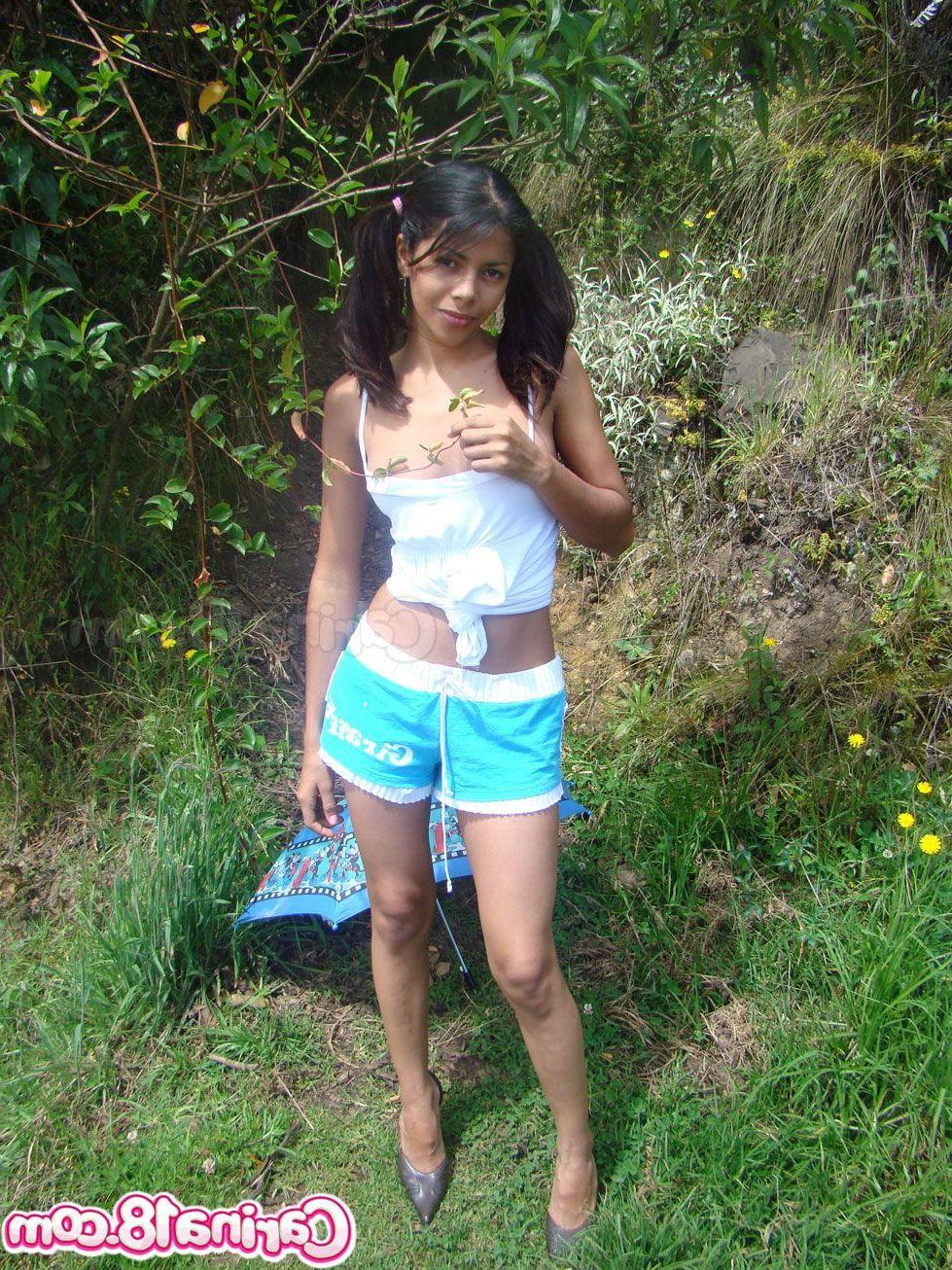 12P Pictures of teen Carina 18 flashing you outside