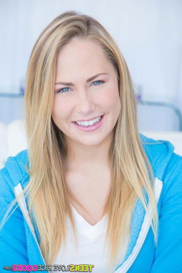 20P Blonde teen Carter Cruise tries to take a huge cock inside her tight pussy