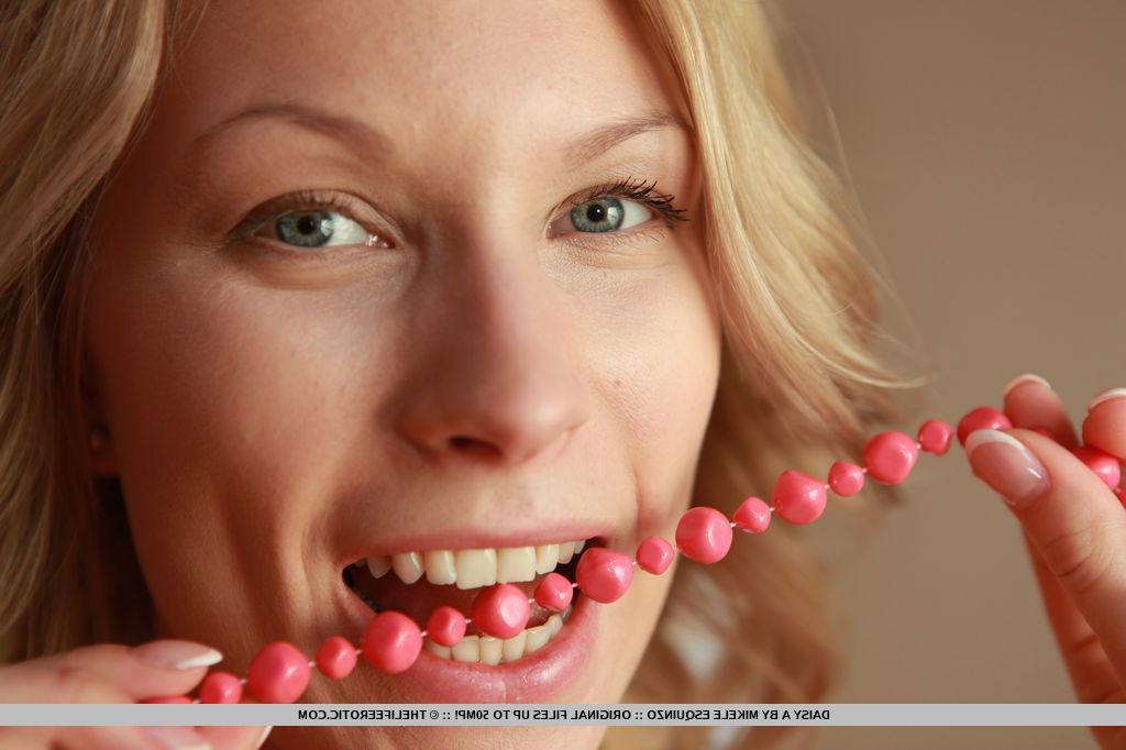 16P Blonde model Daisy A wears nothing but her pink pearl necklace for you