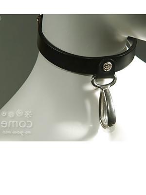 21P Found: collar + leash